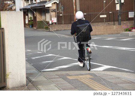 中学生の自転車通学 127343631
