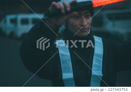 冬の警備員バイト 127343753