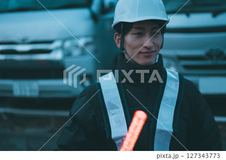 冬の警備員バイト 127343773