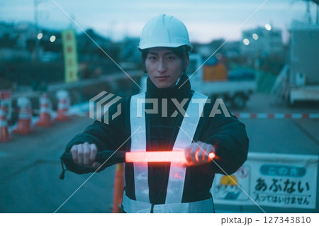 冬の警備バイト 冬の警備バイト 127343810