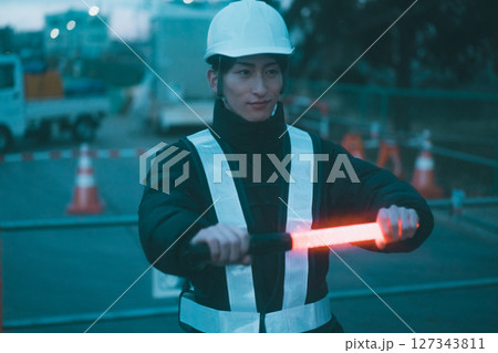 冬の警備バイト 冬の警備バイト 127343811