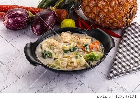 Chinese wonton soup with dumplings 127345131