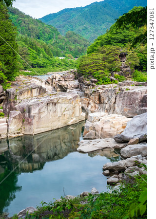 『寝覚の床』木曽路の景勝地 127347081