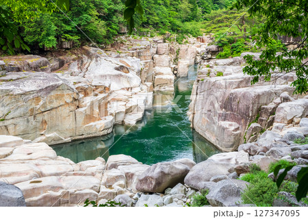 『寝覚の床』木曽路の景勝地 127347095