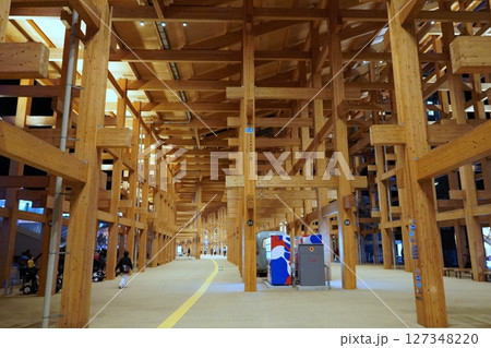 2025 大阪・関西万博　大屋根リング 127348220