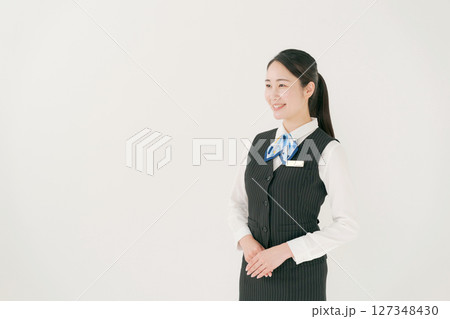 制服を着た女性 制服を着た女性 127348430