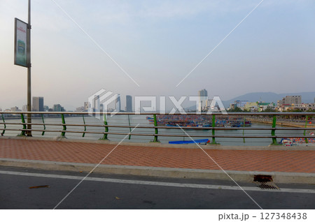 Vietnam tourism / ベトナム観光旅行~ドライブする車窓から観るベトナム市街の風景 Vietnam tourism / ベトナム観光旅行~ドライブする車窓から観るベトナム市街の風景 127348438