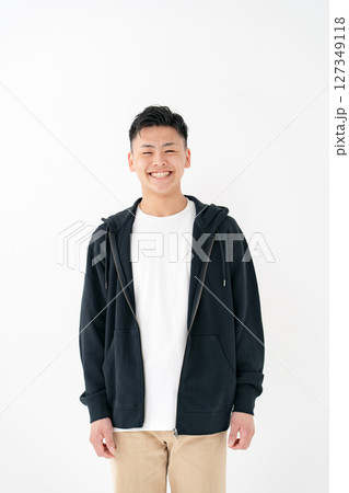 若い男性 ポートレート カジュアル 若い男性 ポートレート カジュアル 127349118