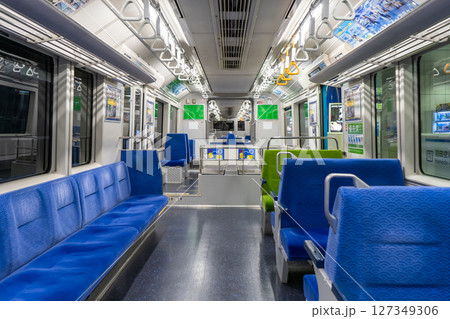 東京モノレール　車内の様子 127349306