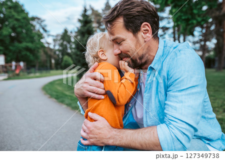 Portrait of dad and child enjoying time together 127349738