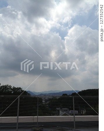 Light Between the Clouds 127352542