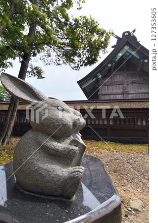 出雲市 出雲大社 因幡の白うさぎ像たち 出雲市 出雲大社 因幡の白うさぎ像たち 127353605