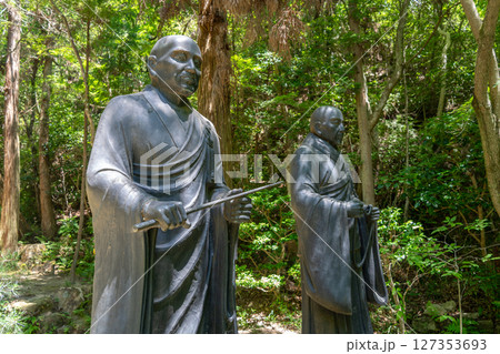 Bronze monk statues at Mitaki-Dera temple in Hiroshima, Japan Bronze monk statues at Mitaki-Dera temple in Hiroshima, Japan 127353693