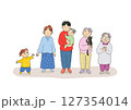 しあわせそうな三世代家族 127354014