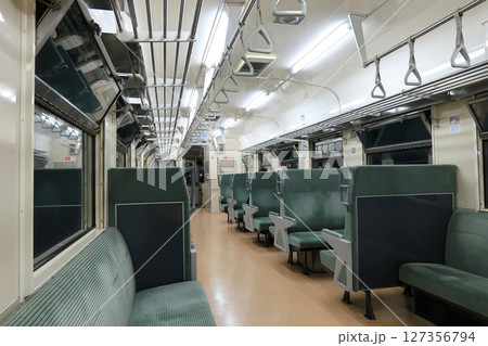 JR北海道、石勝線の追分駅から新夕張駅までの普通列車風景(2023年夏) 127356794