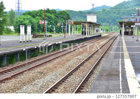 JR北海道、石勝線の新夕張駅から新得駅までの風景(2023年夏) JR北海道、石勝線の新夕張駅から新得駅までの風景(2023年夏) 127357907