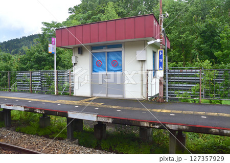 JR北海道、石勝線の新夕張駅から新得駅までの風景(2023年夏) JR北海道、石勝線の新夕張駅から新得駅までの風景(2023年夏) 127357929