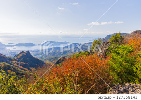 秋の小豆島 紅葉の寒霞渓 表十二景(四望頂)からの眺望 秋の小豆島 紅葉の寒霞渓 表十二景(四望頂)からの眺望 127358143