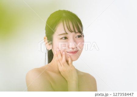 ビューティー 若い女性 ビューティー 若い女性 127358447