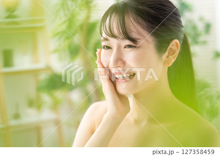 ビューティー 若い女性 ビューティー 若い女性 127358459
