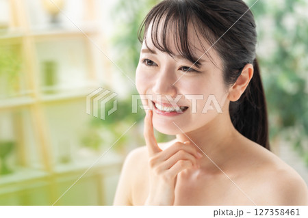 ビューティー 若い女性 ビューティー 若い女性 127358461