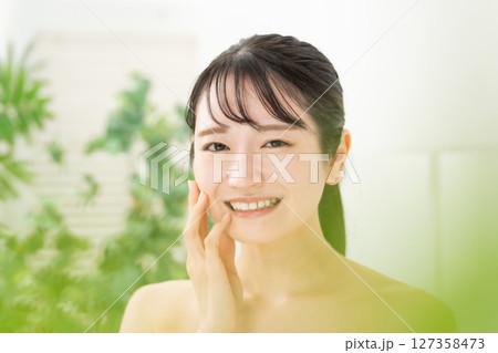 ビューティー 若い女性 ビューティー 若い女性 127358473