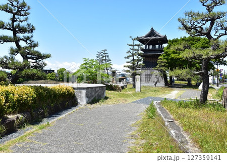 名古屋市熱田区　宮の渡し公園（七里の渡し跡）の時の鐘と散策路 127359141