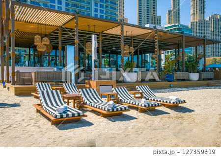 idyllic beach of Jumeirah with white sand and fine service and walm water of Persian gulf idyllic beach of Jumeirah with white sand and fine service and walm water of Persian gulf 127359319