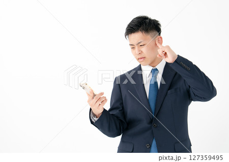 若い男性 ビジネス スマホ ストレス 若い男性 ビジネス スマホ ストレス 127359495