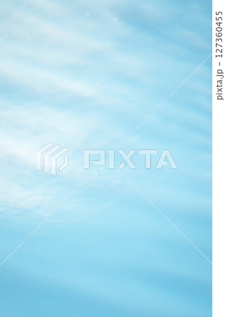 水面模様がつくる夏色のイメージ 127360455