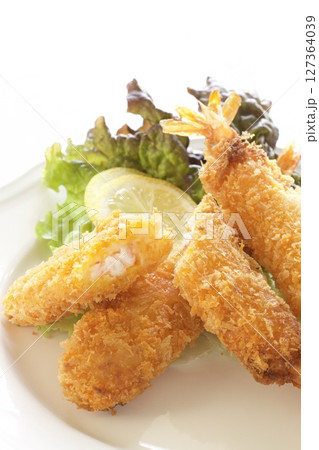 冷凍食品のエビフライ 127364039