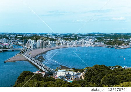 江の島大橋と湘南 江の島大橋と湘南 127370744
