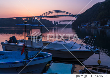 《長崎県》西海橋・針尾瀬戸の夜明け 127370798