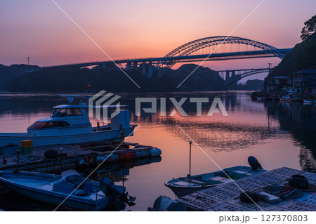 《長崎県》西海橋・針尾瀬戸の夜明け 127370803