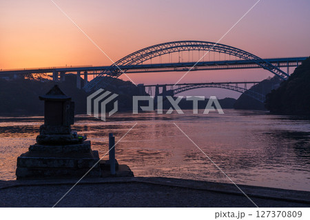 《長崎県》西海橋・針尾瀬戸の夜明け 《長崎県》西海橋・針尾瀬戸の夜明け 127370809