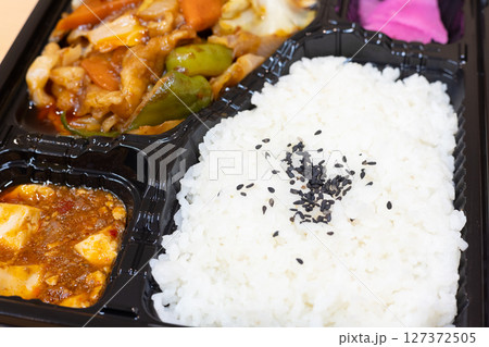 美味しい回鍋肉中華弁当 127372505