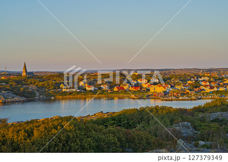 Sunset photo on the skerry island of Hoenoe Sunset photo on the skerry island of Hoenoe 127379349