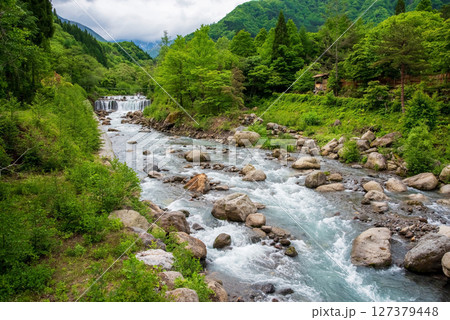涼し気な渓流風景『奥飛騨温泉郷 福地温泉地内』 127379448