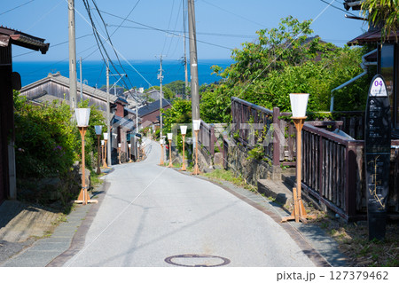 佐渡島　相川・京町通りの街並み 127379462