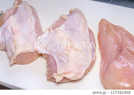 鶏胸肉皮なし　鶏胸肉皮あり　比較 127382408