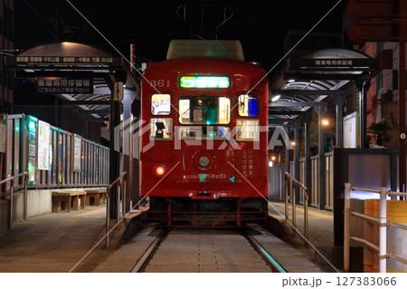長崎の路面電車の停留所 石橋停留所(石橋駅) 長崎の路面電車の停留所 石橋停留所(石橋駅) 127383066