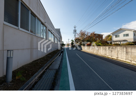 歴史的な古道「塩の道」とその周辺 127383697