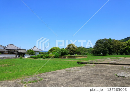 川原寺跡　塔跡と弘福寺　 127385008