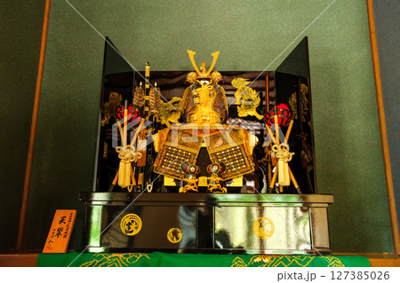 端午の節句の武者人形 端午の節句の武者人形 127385026