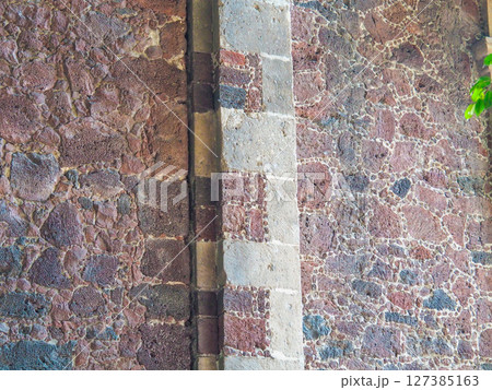 メキシコシティ　ソカロ広場に建つ歴史建造物の修復跡 127385163