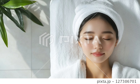 若い女性のエステイメージ 127386701