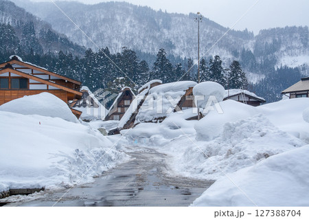 白川郷・五箇山の合掌造 白川郷・五箇山の合掌造 127388704