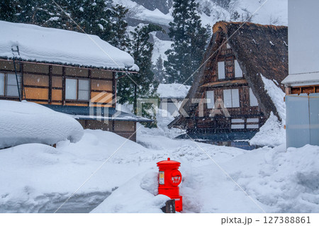 白川郷・五箇山の合掌造 127388861