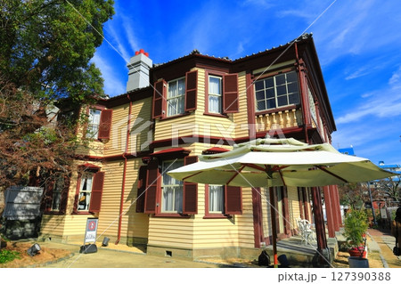 【兵庫県】快晴のラインの館（神戸北野異人館） 127390388