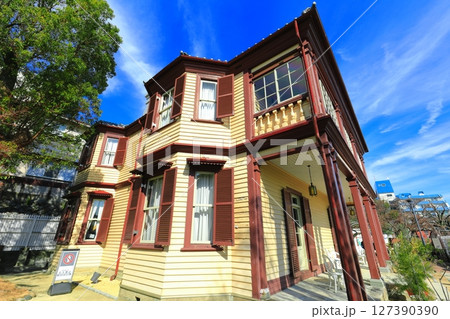 【兵庫県】快晴のラインの館(神戸北野異人館) 【兵庫県】快晴のラインの館(神戸北野異人館) 127390390